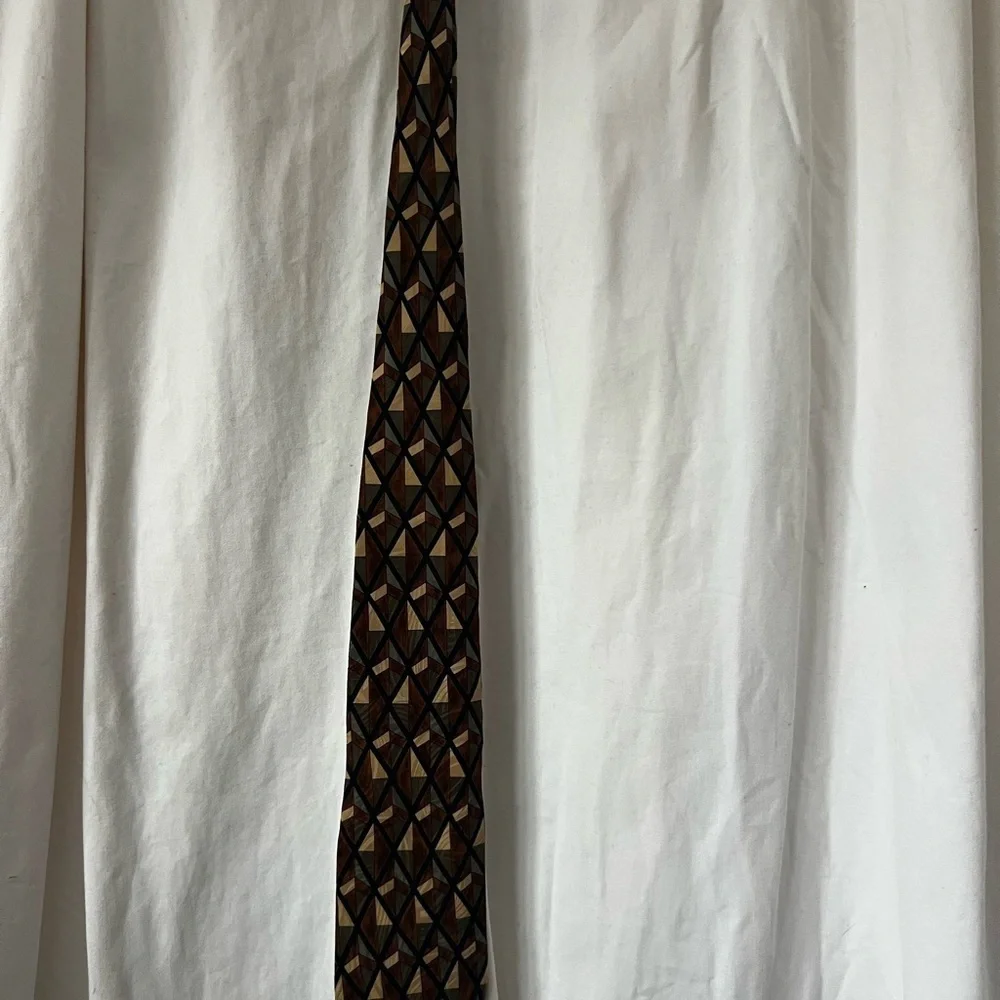 Louis Roth Men's Classic Designer Neck Tie 100% Silk Geometric Print  56”x4”